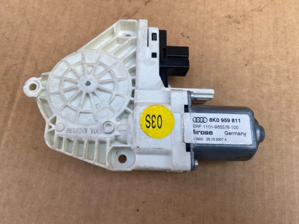 Motoras macara geam stanga fata Audi A4 B8 8K0959811A 8K0 959 811 A - Dezmembrari Auto