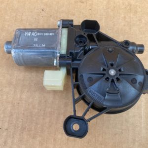 Motoras macara geam stanga fata Audi A4 B9 8W0959801 8W0 959 801 - Dezmembrari Auto