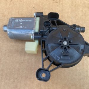 Motoras macara geam stanga fata Audi A4 B9 8W0959801 8W0 959 801 - Dezmembrari Auto