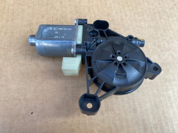 Motoras macara geam stanga fata Audi A4 B9 8W0959801 8W0 959 801 - Dezmembrari Auto