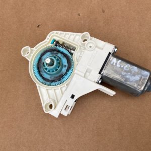 Motoras macara geam stanga fata Audi A6 C7 2016 8K0959801B 8K0 959 801 B la 0 km - Dezmembrari Auto