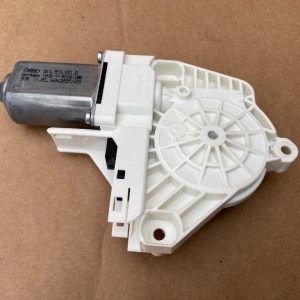 Motoras macara geam stanga fata Audi A6 C7 2016 8K0959801B 8K0 959 801 B la 0 km - Dezmembrari Auto