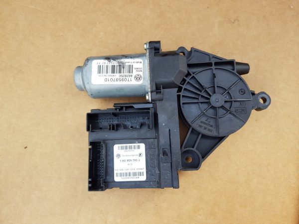 Motoras macara geam stanga fata Skoda Octavia 2 1K0959793J 1K0 959 793 J - Dezmembrari Auto