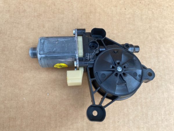 Motoras macara geam stanga fata VW Golf 7 5Q0959801B 5Q0 959 801 B - Dezmembrari Auto