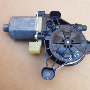Motoras macara geam stanga fata VW Golf 7 5Q0959801B 5Q0 959 801 B - Dezmembrari Auto