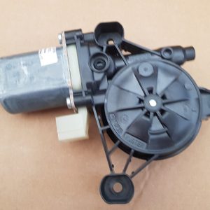 Motoras macara geam stanga fata VW Golf 7 5Q0959801B 5Q0 959 801 B - Dezmembrari Auto