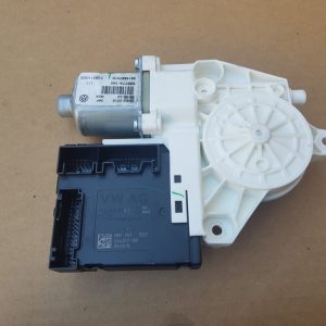 Motoras macara geam stanga fata VW Jetta 2016 3C0959793J 3C0 959 793 J - Dezmembrari Auto