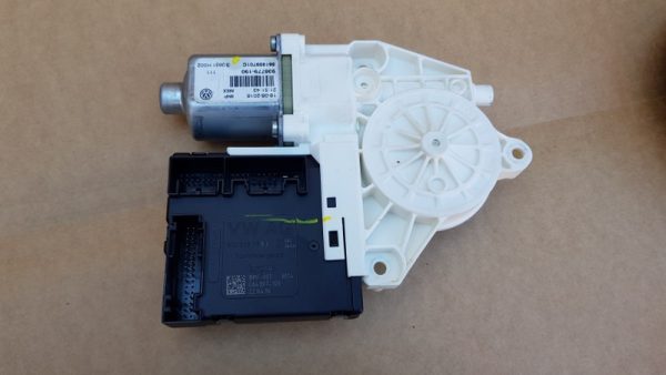 Motoras macara geam stanga fata VW Jetta 2016 3C0959793J 3C0 959 793 J - Dezmembrari Auto