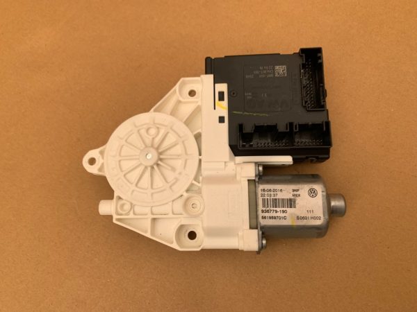 Motoras macara geam stanga fata VW Jetta 2017 3C0959793J 3C0 959 793 J - Dezmembrari Auto