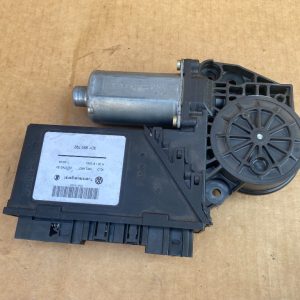 Motoras macara geam stanga fata VW Touareg 7L 7L0959702 7L0 959 702 - Dezmembrari Auto