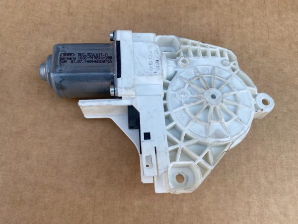 Motoras macara geam stanga spate Audi A4 B8 8K0959811A 8K0 959 811 A - Dezmembrari Auto