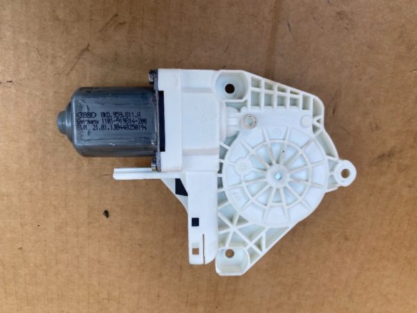 Motoras macara geam stanga spate Audi A4 B8 8K0959811A 8K0 959 811 A - Dezmembrari Auto
