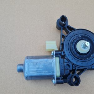 Motoras macara geam stanga spate Audi Q8 2019 8W0959801 8W0 959 801 - Dezmembrari Auto