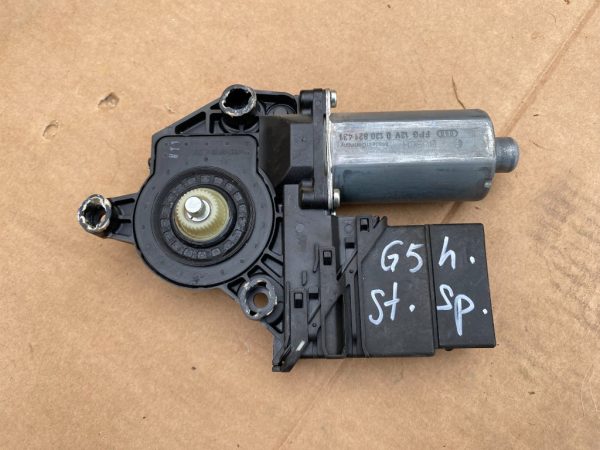 Motoras macara geam stanga spate VW Golf 5 1K0959795E 1K0 959 795 E 1K4959703K 1K4 959 703 K - Dezmembrari Auto
