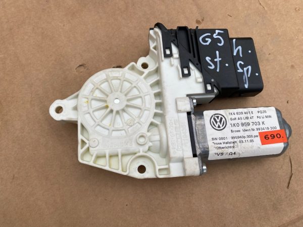 Motoras macara geam stanga spate VW Golf 5 1K0959703K 1K0 959 703 K 1K0959795E 1K0 959 795 E - Dezmembrari Auto