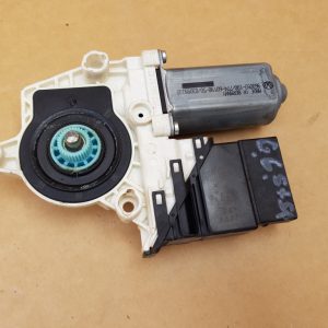 Motoras macara geam stanga spate VW Golf 6 1K0959703AG 1K0 959 703 AG - Dezmembrari Auto