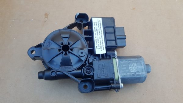 Motoras macara geam stanga spate VW Golf 7 5Q0959811 5Q0 959 811 - Dezmembrari Auto