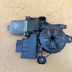 Motoras macara geam stanga spate VW Golf 7 5Q0959811A 5Q0 959 811 A - Dezmembrari Auto
