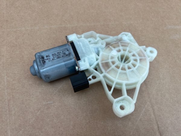 Motoras macara geam stanga spate VW ID3 ID.3 4K0959811A 4K0 959 811 A - Dezmembrari Auto