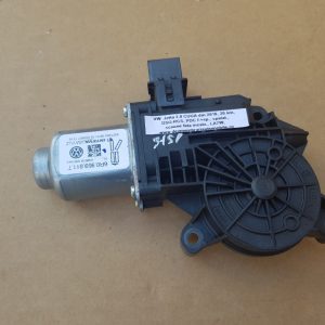 Motoras macara geam stanga spate VW Jetta 2016 6R0959811T 6R0 959 811 T - Dezmembrari Auto