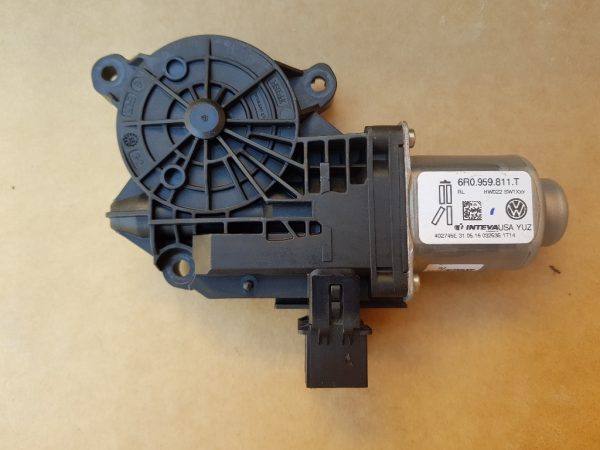 Motoras macara geam stanga spate VW Jetta 2016 6R0959811T 6R0 959 811 T - Dezmembrari Auto