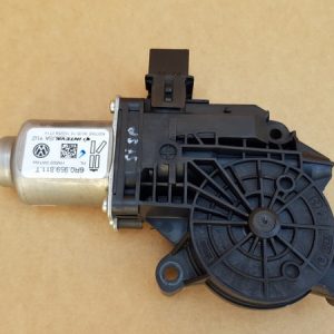 Motoras macara geam stanga spate VW Jetta 2016 6R0959811T 6R0 959 811 T - Dezmembrari Auto
