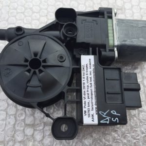 Motoras macara usa dreapta spate VW Polo 2019 5Q0 959 812 D 5Q0959812D - Dezmembrari Auto