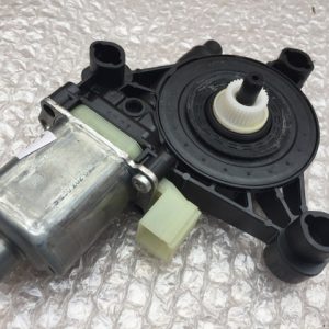 Motoras macara usa dreapta spate VW Tiguan 2017 5Q0 959 802 A 5Q0959802A - Dezmembrari Auto