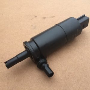 Motoras / pompita vas lichid parbriz VW Golf 7 6R0 955 681 6R0955681 - Dezmembrari Auto