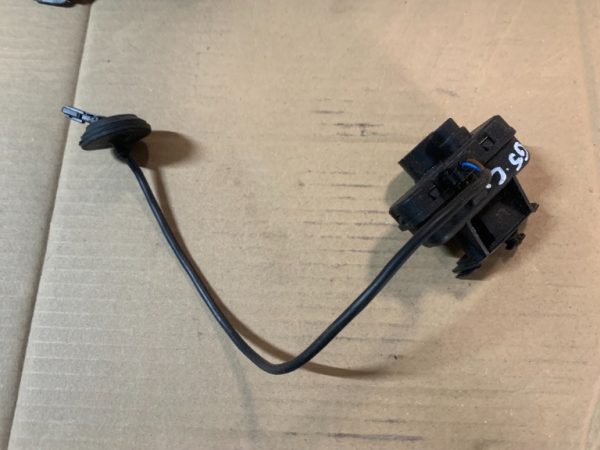 Motoras rezervor VW Golf 5 variant 5N0810773B 5N0 810 773 B - Dezmembrari Auto