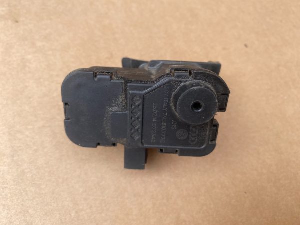 Motoras rezervor VW Sharan 7n 2015 7N0810773C 7N0 810 773 C - Dezmembrari Auto