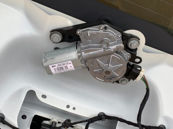 Motoras stergator haion Mercedes B Class B200 W246 - Dezmembrari Auto