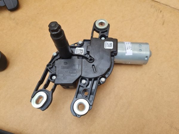 Motoras stergator haion VW Golf 7 2019 hatchback 5G0955711C 5G0 955 711 C la 0 km - Dezmembrari Auto