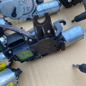 Motoras stergator haion VW Touran 1T0955711A 1T0 955 711 A - Dezmembrari Auto