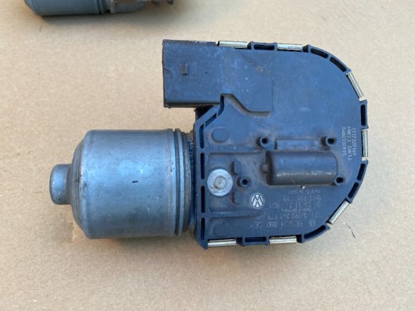 Motoras stergator stanga VW Golf 5 plus 5M0955119 5M0 955 119 - Dezmembrari Auto