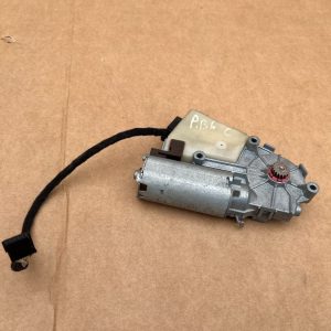 Motoras trapa VW Passat B6 4B0959591H 4B0 959 591 H - Dezmembrari Auto