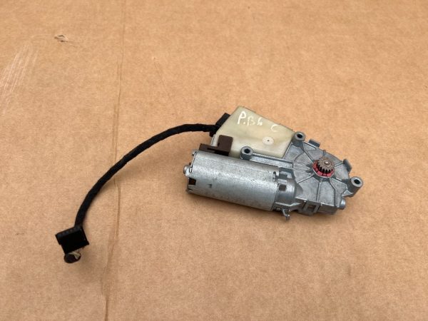 Motoras trapa VW Passat B6 4B0959591H 4B0 959 591 H - Dezmembrari Auto