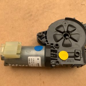 Motoras trapa VW Passat B8 variant 3G9877795B 3G9 877 795 B - Dezmembrari Auto
