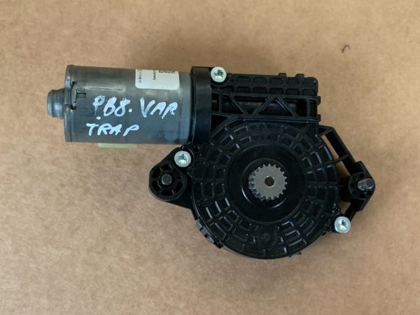 Motoras trapa VW Passat B8 variant 3G9877795C 3G9 877 795 C - Dezmembrari Auto