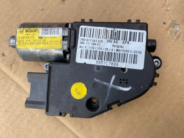 Motoras trapa VW Sharan 7n 7N0877041 7N0 877 041 - Dezmembrari Auto
