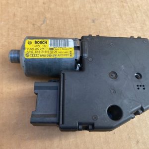 Motoras trapa VW Tiguan 2010 8R0959591A 8R0 959 591 A - Dezmembrari Auto