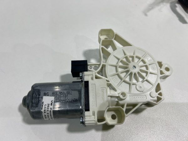 Motoras usa dreapta fata VW Passat B8.5 din 2022 la 0 km 4K0959802 4K0 959 802 - Dezmembrari Auto