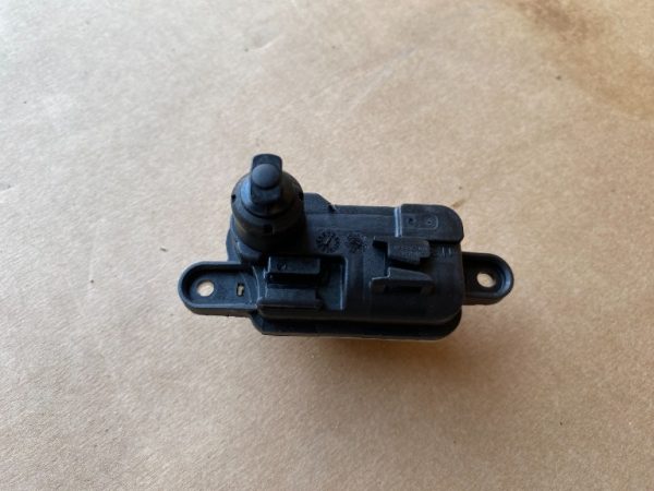 Motoras usita rezervor VW Caddy Ford Tourneo Connect 2023 2K7819773 2K7 819 773 la 0 km - Dezmembrari Auto