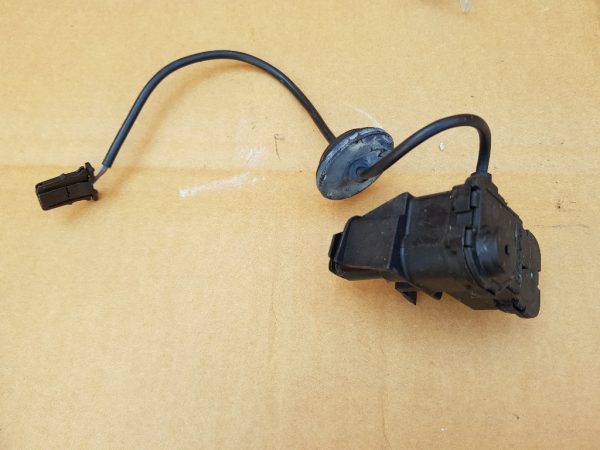 Motoras usita rezervor VW Jetta 2016 5C6810773H 5C6 810 773 H - Dezmembrari Auto