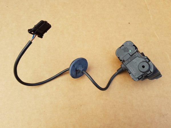 Motoras usita rezervor VW Jetta 2016 5C6810773H 5C6 810 773 H - Dezmembrari Auto