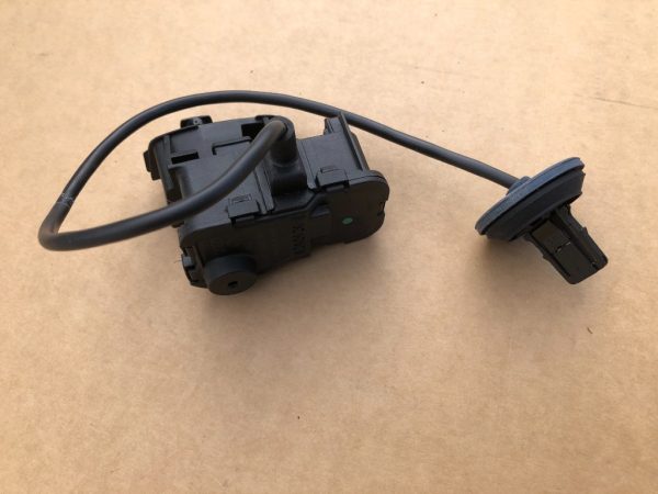Motoras usita rezervor VW Jetta 2017 5C6810773H 5C6 810 773 H - Dezmembrari Auto