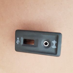Mufa aux VW Jetta 2017 5Q0035724 5Q0 035 724 - Dezmembrari Auto