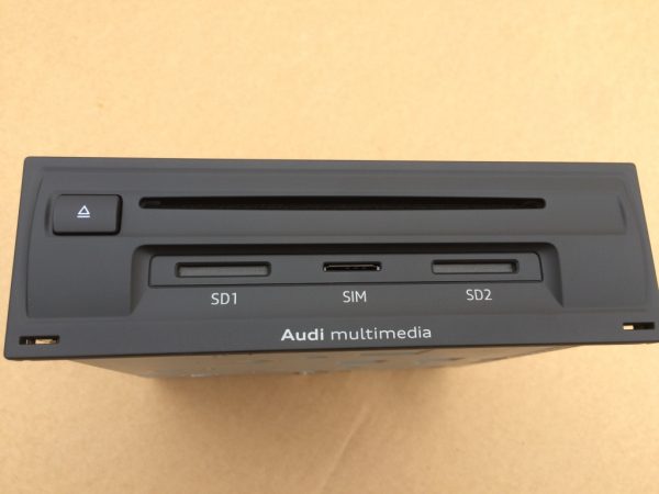 Navigatie multimedia Audi A3 8V E-TRON 8V0035038 8V0 035 038 - Dezmembrari Auto
