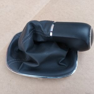 Nuca schimbator 5 trepte cu manson Opel Corsa D - Dezmembrari Auto