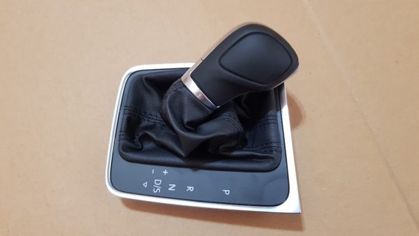 Nuca schimbator automat DSG VW Golf 7 volan dreapta 5G2713203J 5G2 713 203 J - Dezmembrari Auto